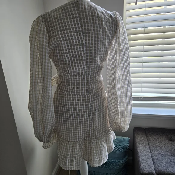 MISSGUIDED Size 6 Tall White&Cream Plaid V-Neck Dress, Wide Belt Straw Accent - Picture 9 of 12